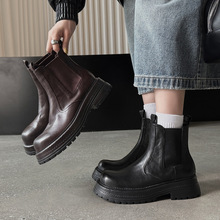 很轻舒适增高厚底头层牛皮切尔西靴2025秋冬粗中跟圆头真皮短靴女