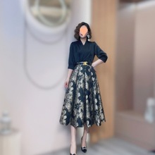 时尚气质修身法式连衣裙女2023春季新款轻奢收腰显瘦中长裙女