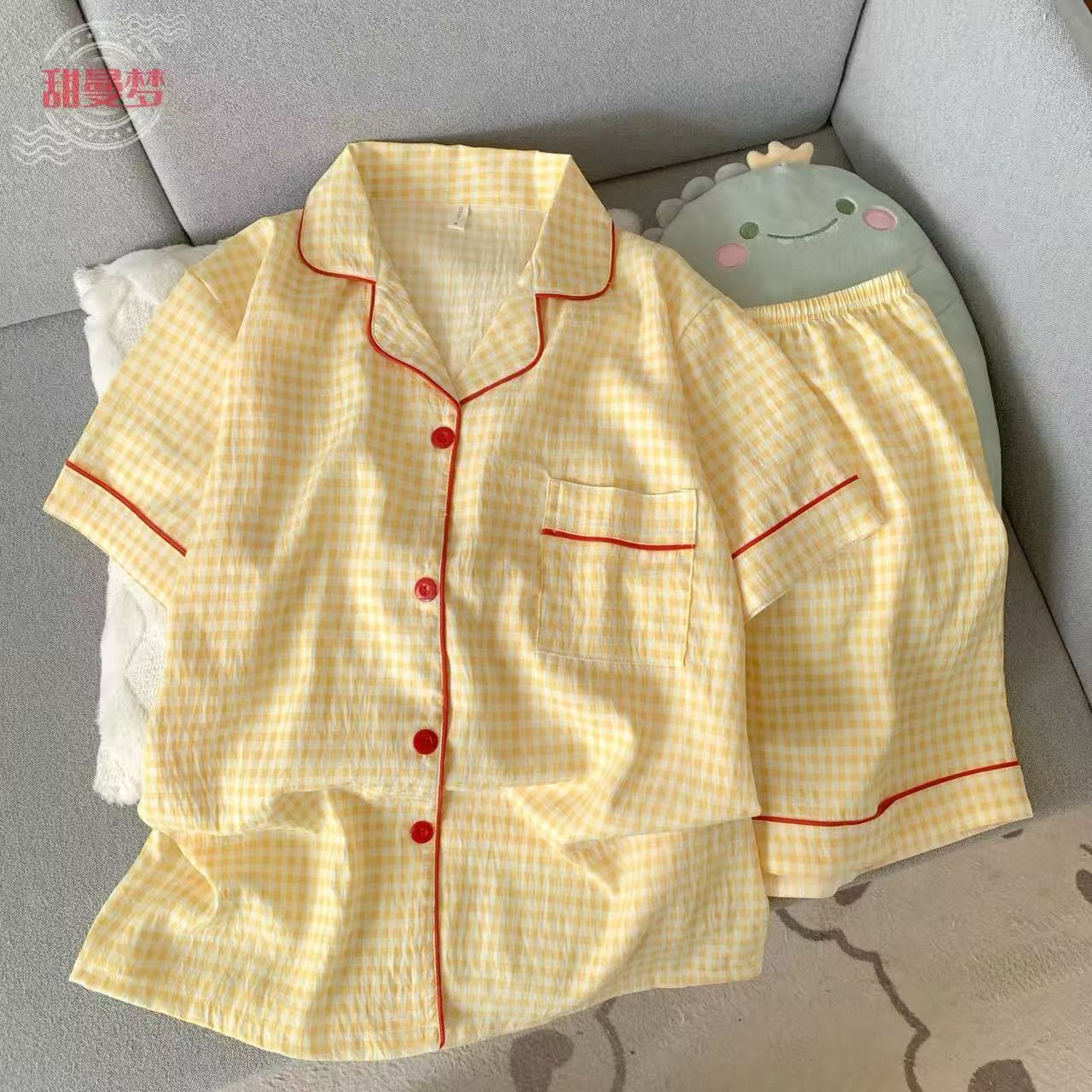 Cute punto de onda KT gato nubes pijamas de algodón mujer pantalones cortos de manga corta de verano coreano cuello de dibujos animados set de ropa para el hogar