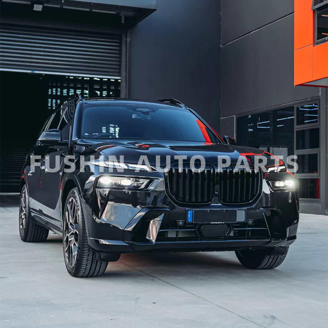 Решетка радиатора BMW X7 глянцевая черная