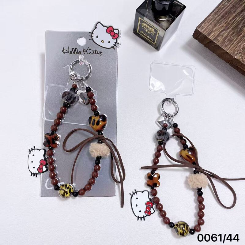 Officially Licensed Hello Kitty Phone Chain, Simple Leopard Print Heart Short Lanyard, Phone Chain Keychain 0