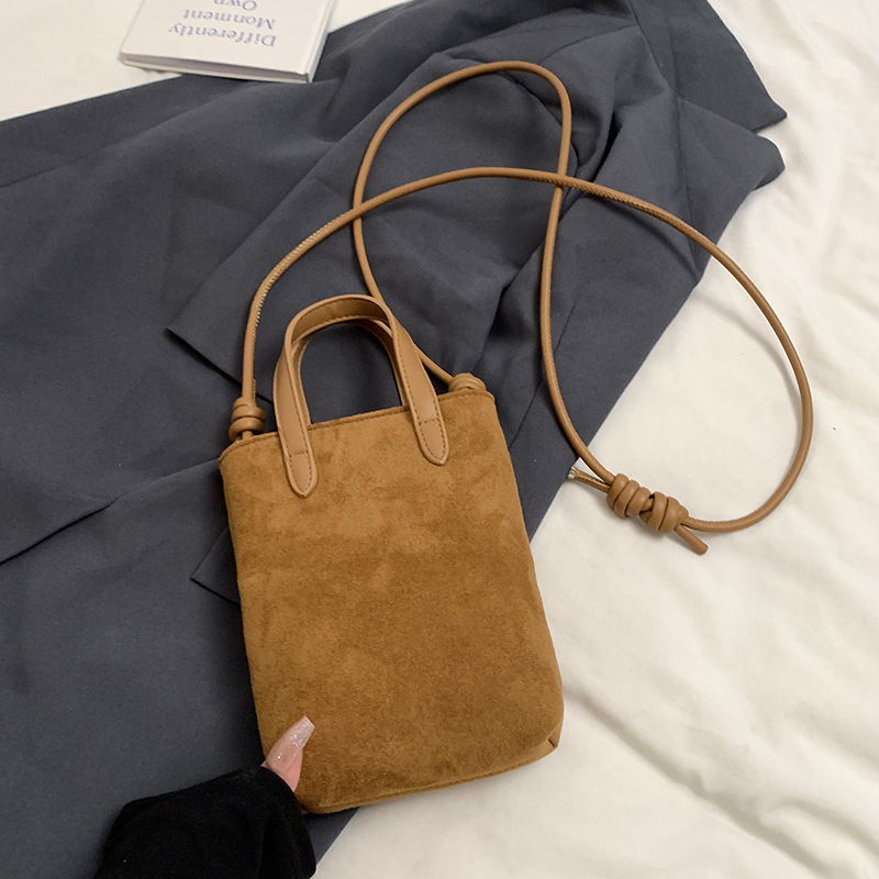 펜던트 브라운 없음