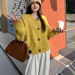 秋冬装新款厚实粗针软糯针织开衫女圆领亲肤短款小香风毛衣外套女