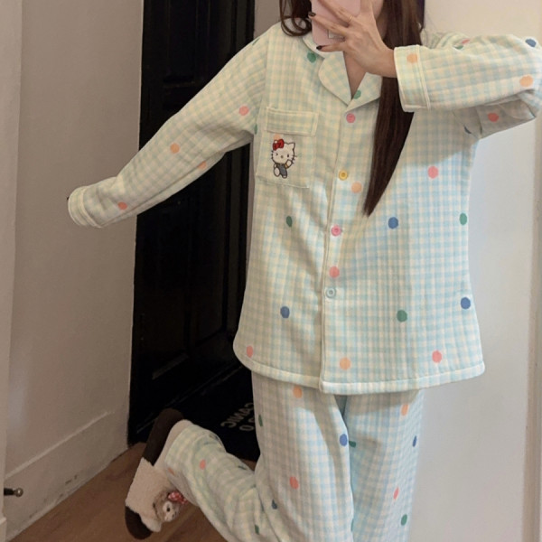 かわいいクレヨンしんちゃん空気綿のパジャマ