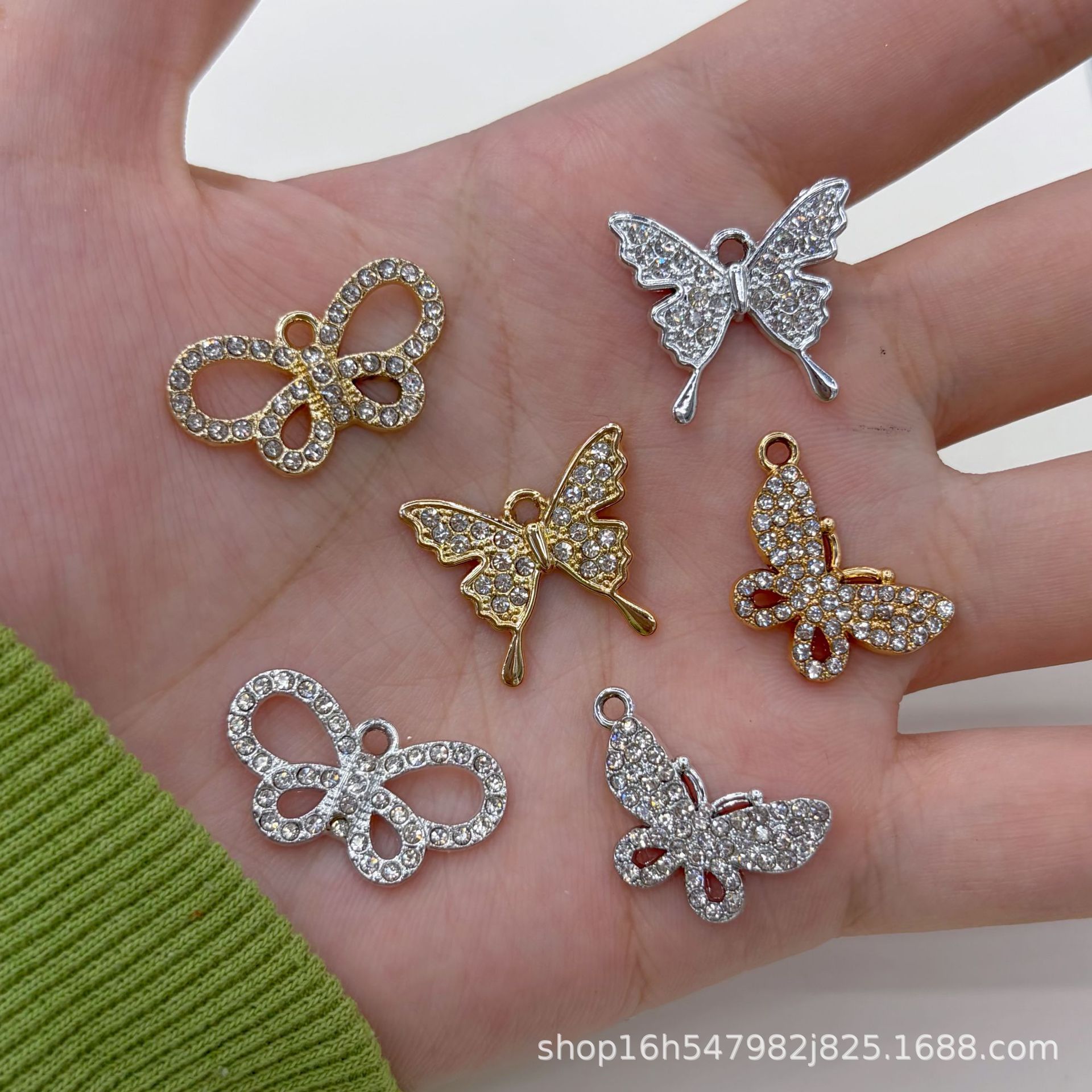 Diamond-encrusted alloy butterfly pendant accessory DIY jewelry accessories for necklaces, bracelets, earrings, and pendants