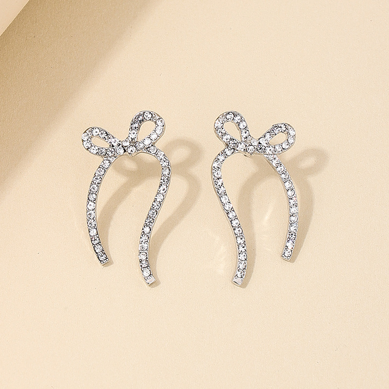 Elegant Shiny Bow Knot Alloy Plating Inlay Rhinestones Women's Ear Studs 1 Pair display picture 5