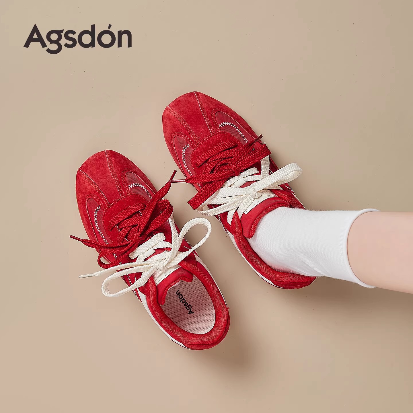 Zapatos de entrenamiento alemán rojo de la antigua mujer 2026 nuevo primavera Año Nuevo Zapatos de boda de la vida y zapatos casuales de lana Gump