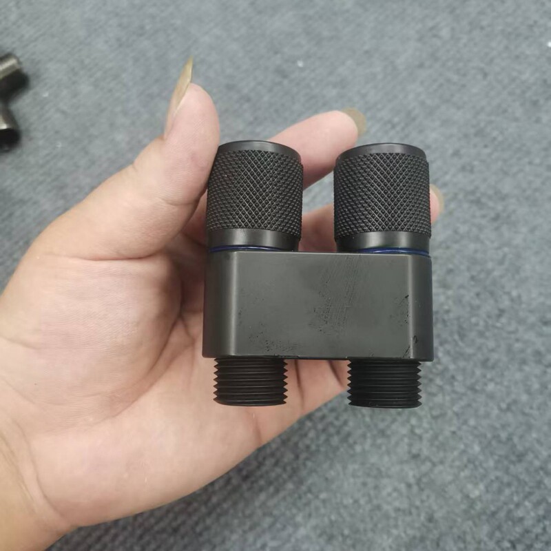 トイレコンパニオン 1入口2出口コーナーバルブ 浴室トイレ 家庭用洗浄加圧スプレー分水バルブ 三角バルブ|undefined