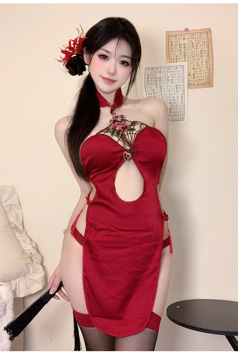 Vintage Peony Embroidered Cheongsam-Style Babydoll with Halter Neck and Side Slit — detail image 10