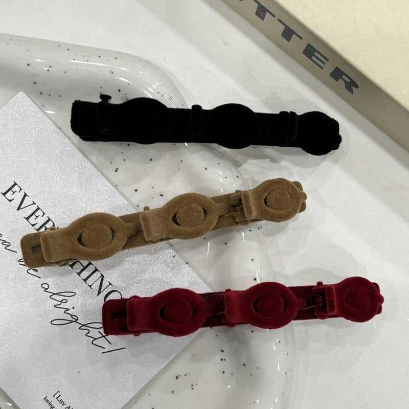 Horquilla trenzada de color sólido flocada con textura flequillo clip lateral de agarre de pico