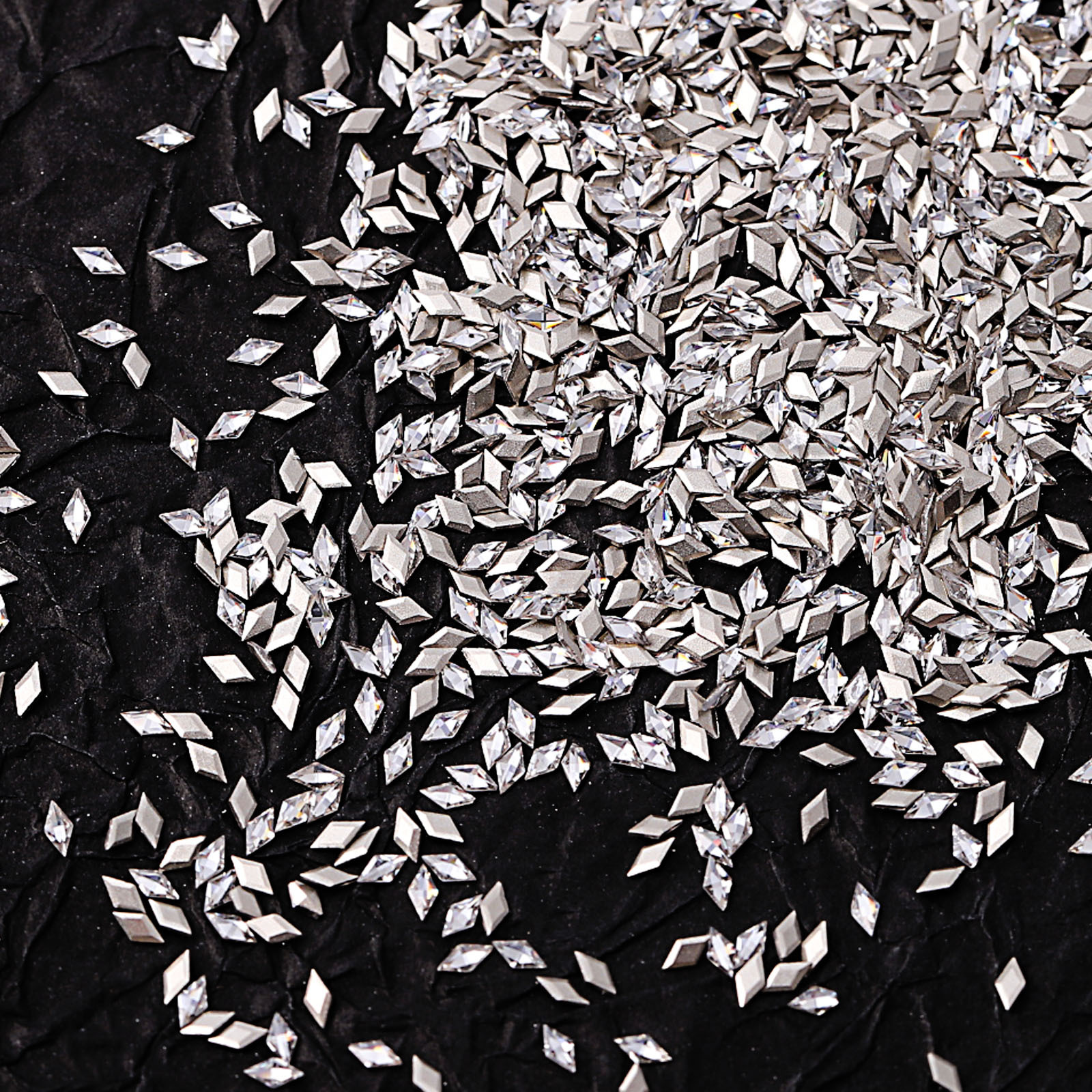 Mini beveled zircon, white, 1.5*3mm, diamond shape
