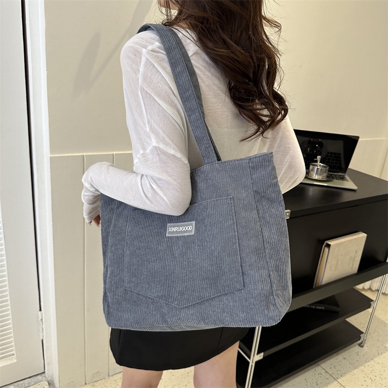 Bolso de mujer de velcro 2023 nuevo tipo de bolso de hombro estilo coreano de moda de la serie de bolsas de gran capacidad personalidad de una pieza