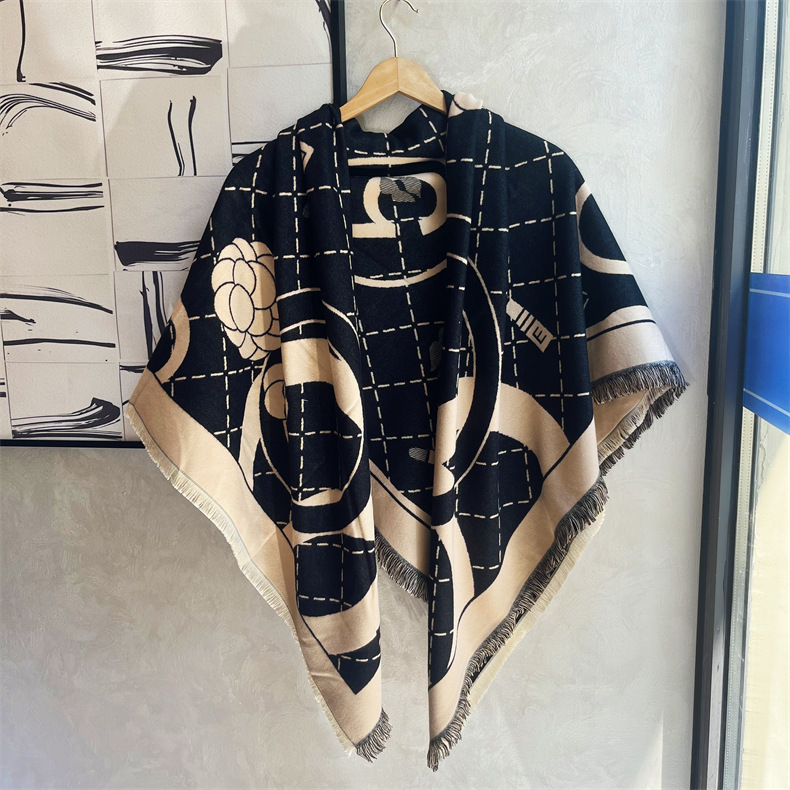 Talven uusi runsas i-mitation-kashmirhuivi, pieni tuoksuva lyhyt tupsuhuivi, matkavalokuvaushuivi_voghion.com