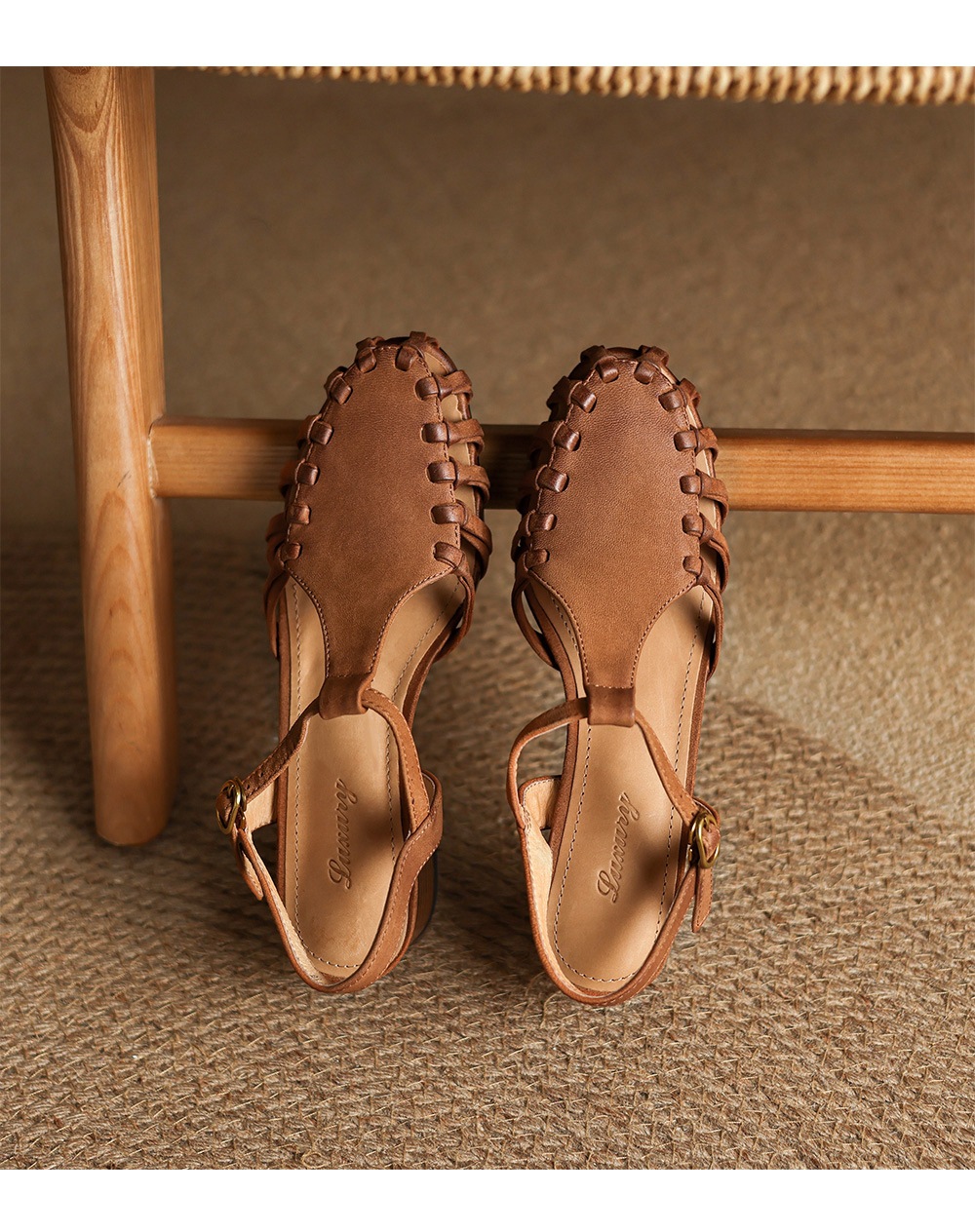 Sandal nữ da cừu mũi nhọn gót vuông quai ngang kiểu La Mã đan rỗng — màu nâu chi tiết 17