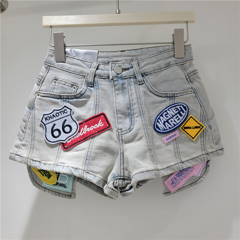 Shorts de Mezclilla de Cintura Alta con Parches Bordados para Verano image 4