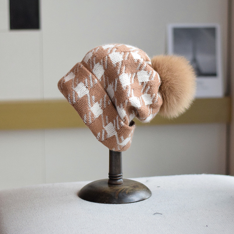 Women's Simple Style Plaid Pom Poms Eaveless Wool Cap display picture 2