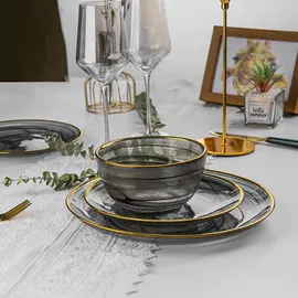 酒具套装;盘;酒杯