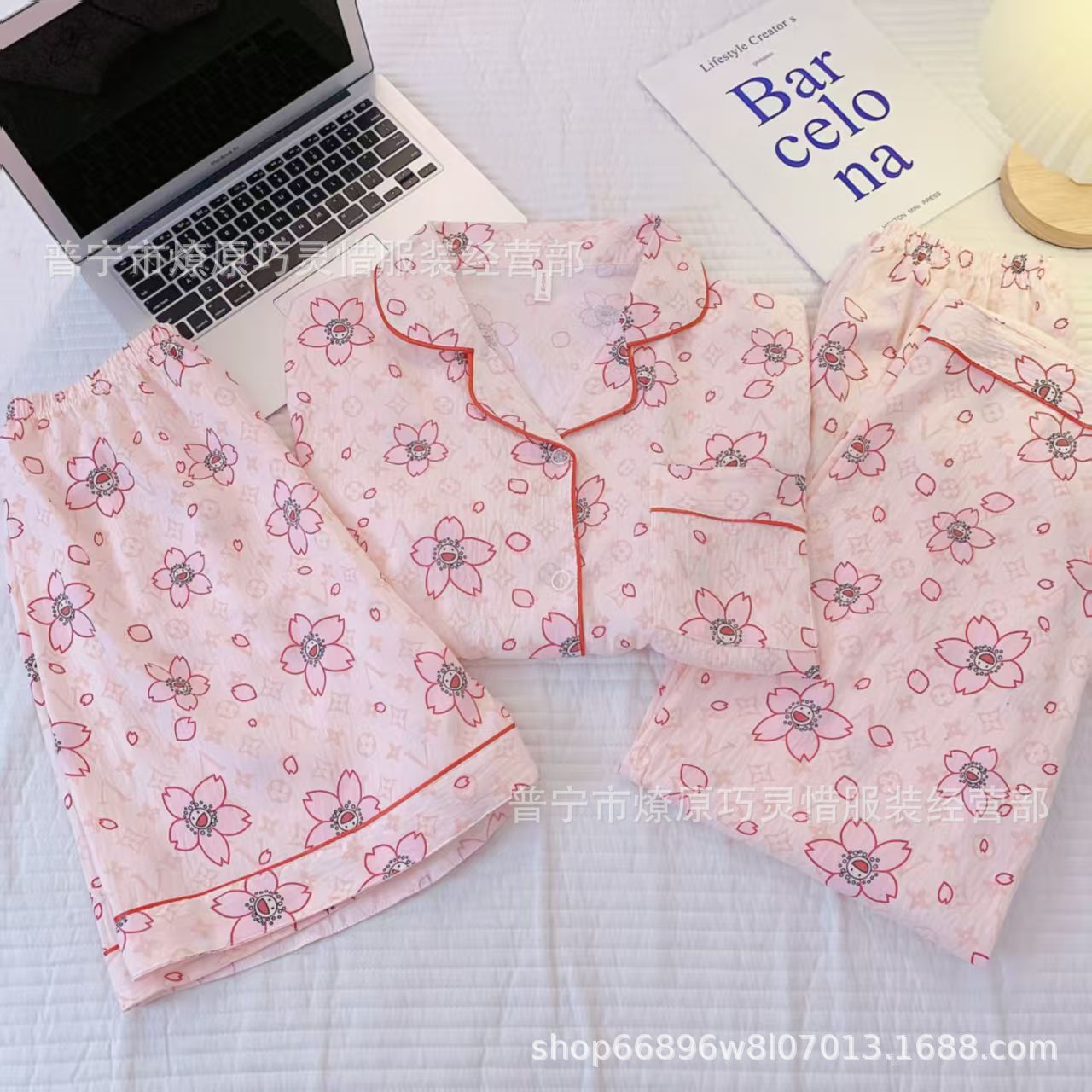 Hermosos pijamas de tela de rabu mujeres primavera y otoño verano nubes de algodón dulce mangas cortas pantalones cortos de tres piezas ropa para el hogar