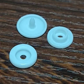 特种塑料;钉扣机;钮扣