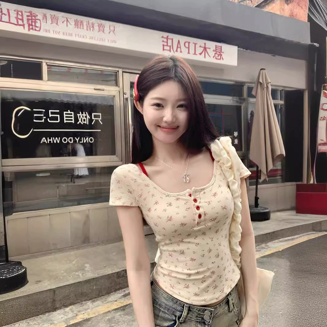 Чисто поддельные две футболки с короткими рукавами с цветочным принтом женский летний дизайн