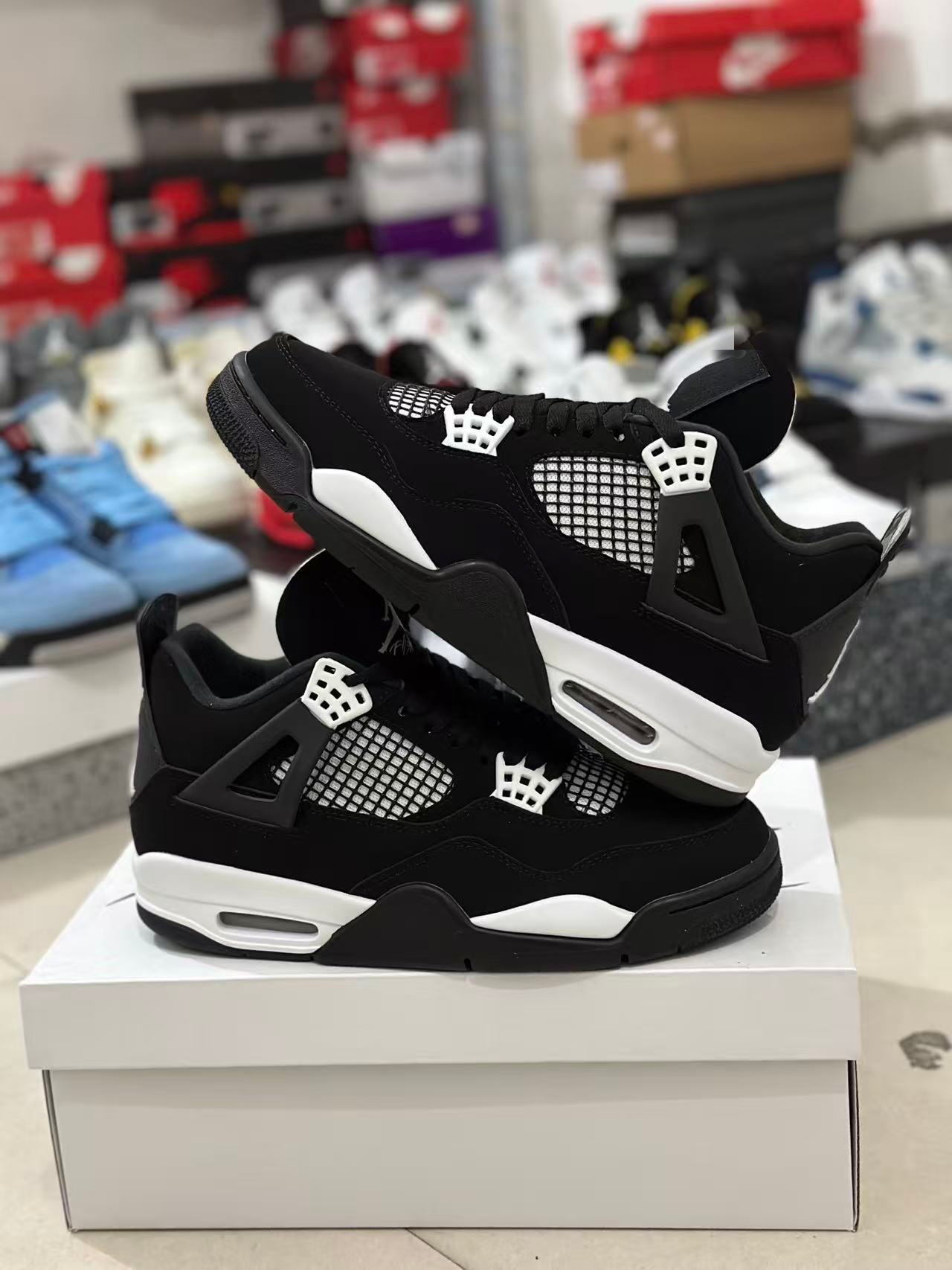 Pure original AJ4 zapatos de baloncesto Joe4 clásicos de cemento blanco negro amarillo eléctrico femenino para ayudar a hombres y mujeres zapatos de baloncesto Pitian