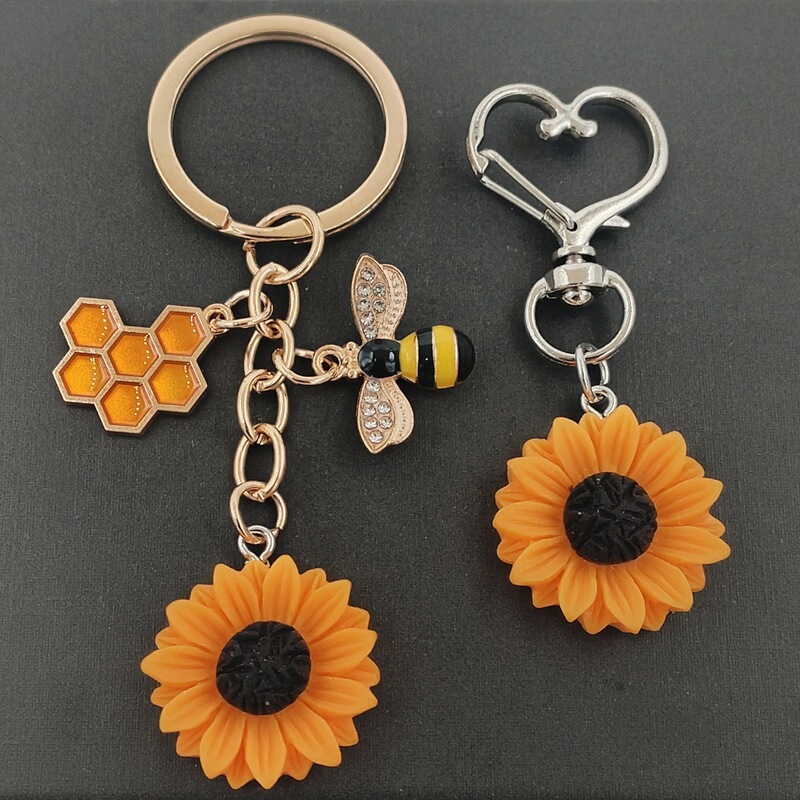 Cross Border Bee Sunflower Hive Little Daisy Cute Little Bee Flower Keychain Teacher's Day Gift for Friends