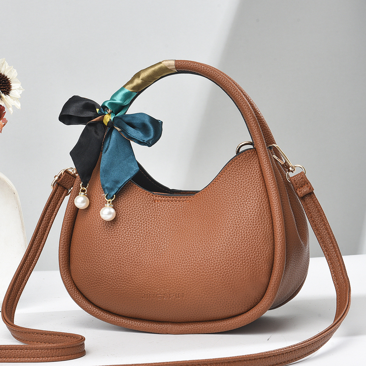 Bolsos populares de comercio exterior bolsos de mujer nueva moda bolsos de mano simples bolsos redondos bolsos de alto nivel