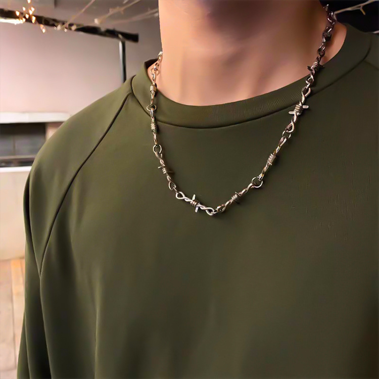 Uniseks Minimalist Hip-Hop Qara Tikanlı Boyunbağı