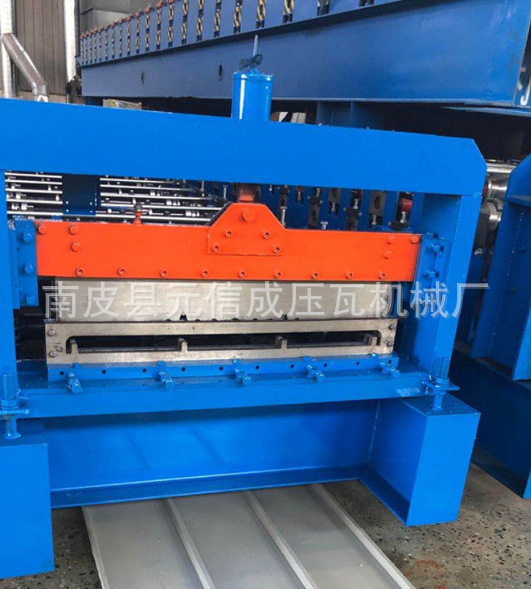 信成机械 彩钢吊顶板机 193吊顶板设备信成机械 吊顶板压瓦机