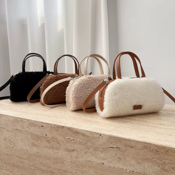 25 New Autumn and Winter Japanese and Korean Box Bags, Tote Bags, Retro Niche Design, Heavy-Duty Imitation Wool Handbags, Crossbody Bags