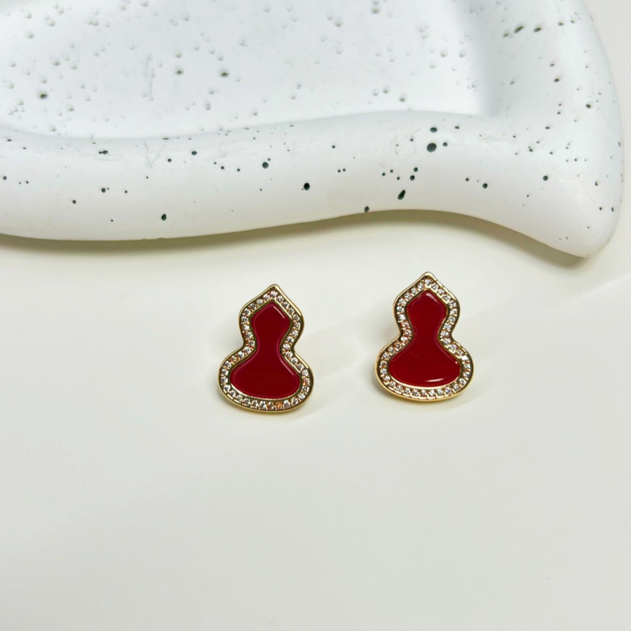 Fashionable elegant red agate stone inlay with zircon