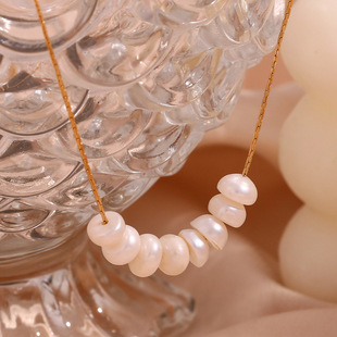 European and American Fashion Niche Elegant Explosion Pendant Stainless Steel Plated 18K Gold Freshwater Pearl String Pendant Necklace for Women