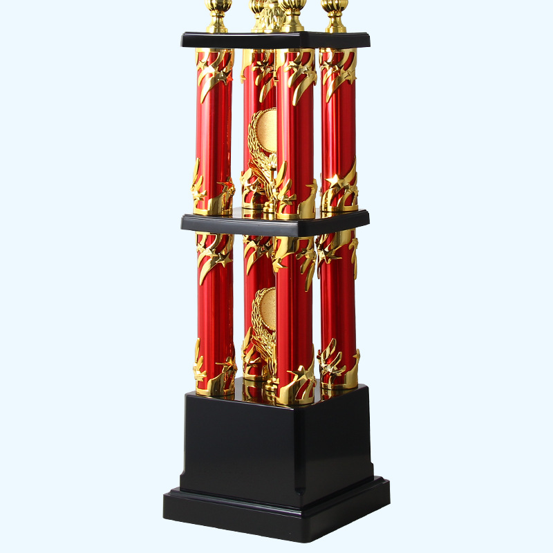 Nuevo gran trofeo de plástico cuatro columnas competición de arte concesión de premios grandes eventos contenido de producción de trofeos rojos al por mayor