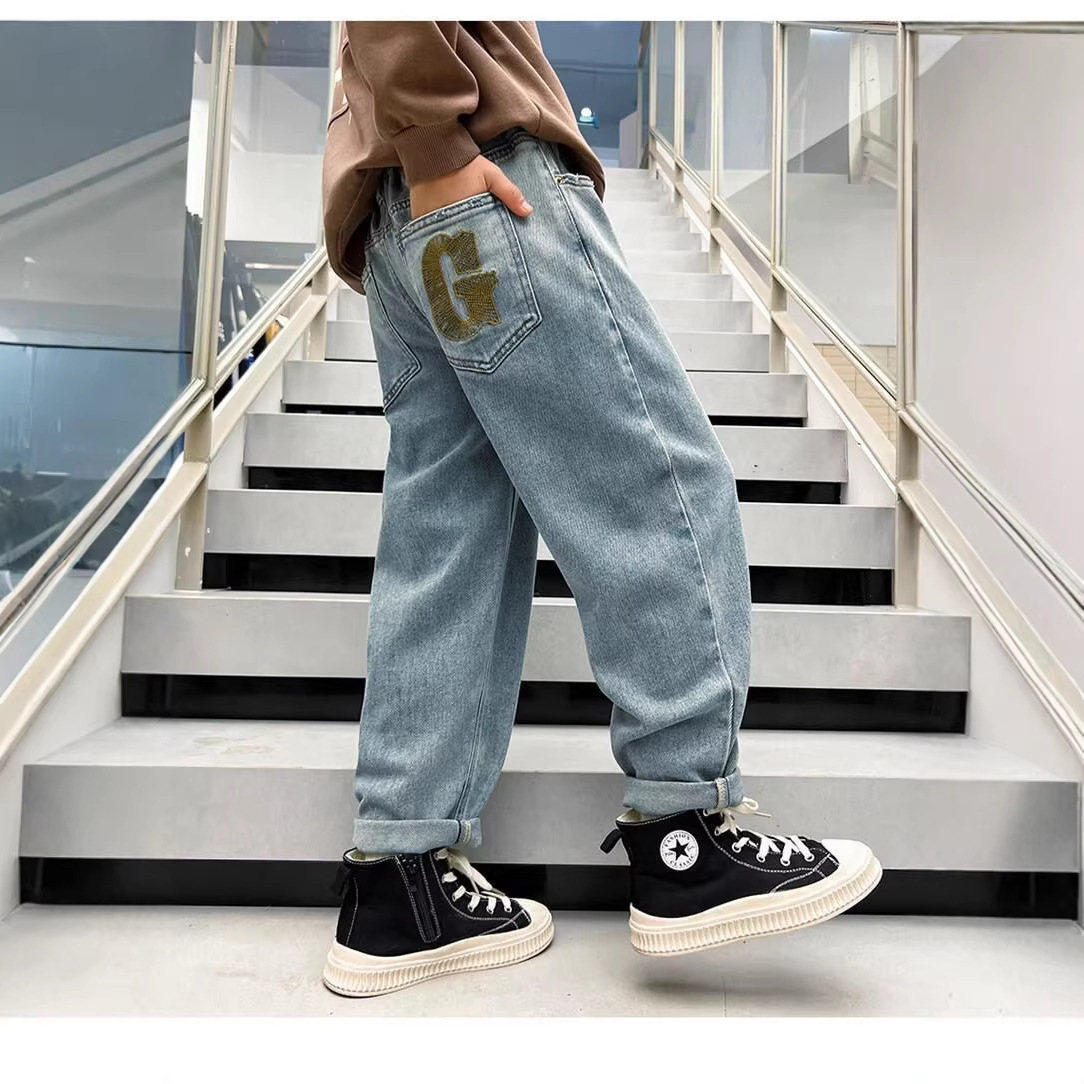 Super soft, versatile, stylish, loose-fitting, and fashionable denim jeans for boys, perfect for spring and autumn.