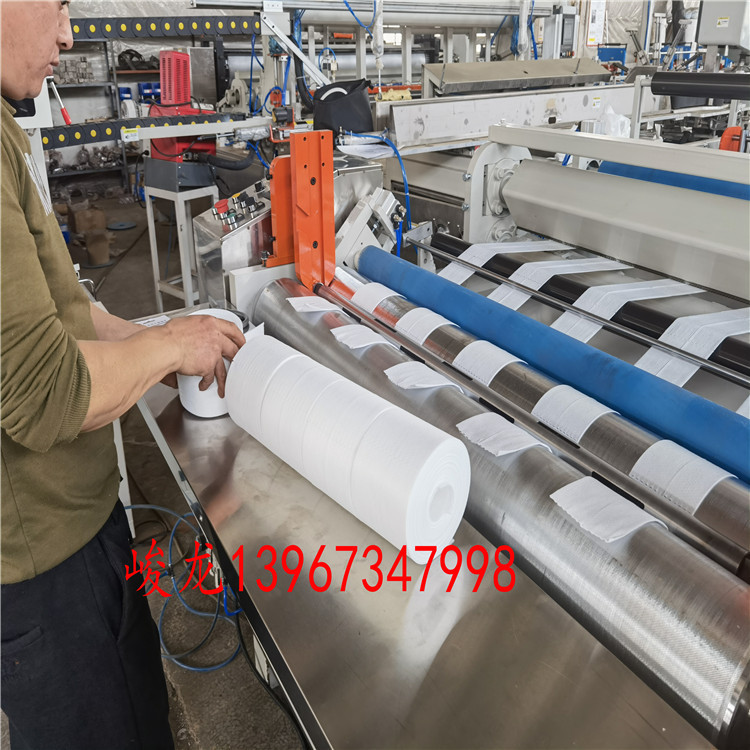 小型卷筒式复卷机 一次性美容卸妆巾洁面巾设备 生产洗脸巾的机器