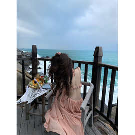 D5K性感法式连衣裙露背纯欲风2025年新款名媛气质海边度假裙