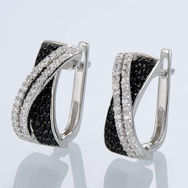 Créoles élégantes avec zircon design unique et tendance_voghion.com