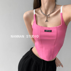 撞色肩帶修身魚骨塑型吊帶背心女夏季露腰辣妹字母標修身無袖上衣