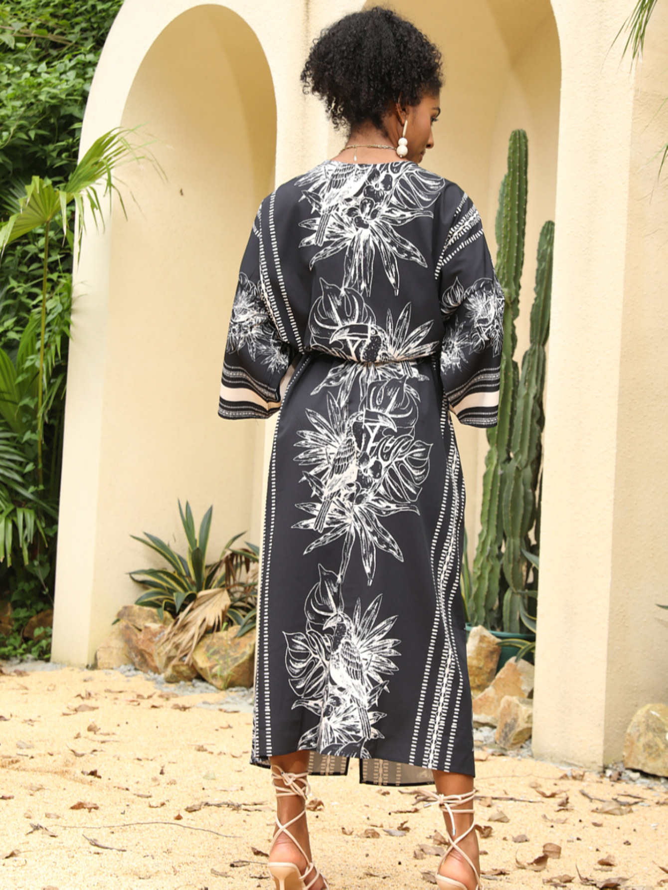 2025 nueva camiseta de playa europea y americana transfronteriza impresa cardigan bikini camiseta protector solar bañador 1D259