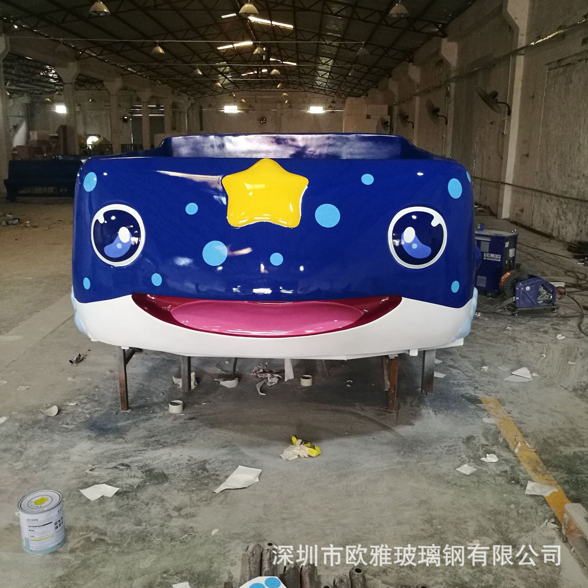 玻璃钢美陈 塑石 玻璃钢动物雕塑 打卡拍照网红摆件动漫IP形象