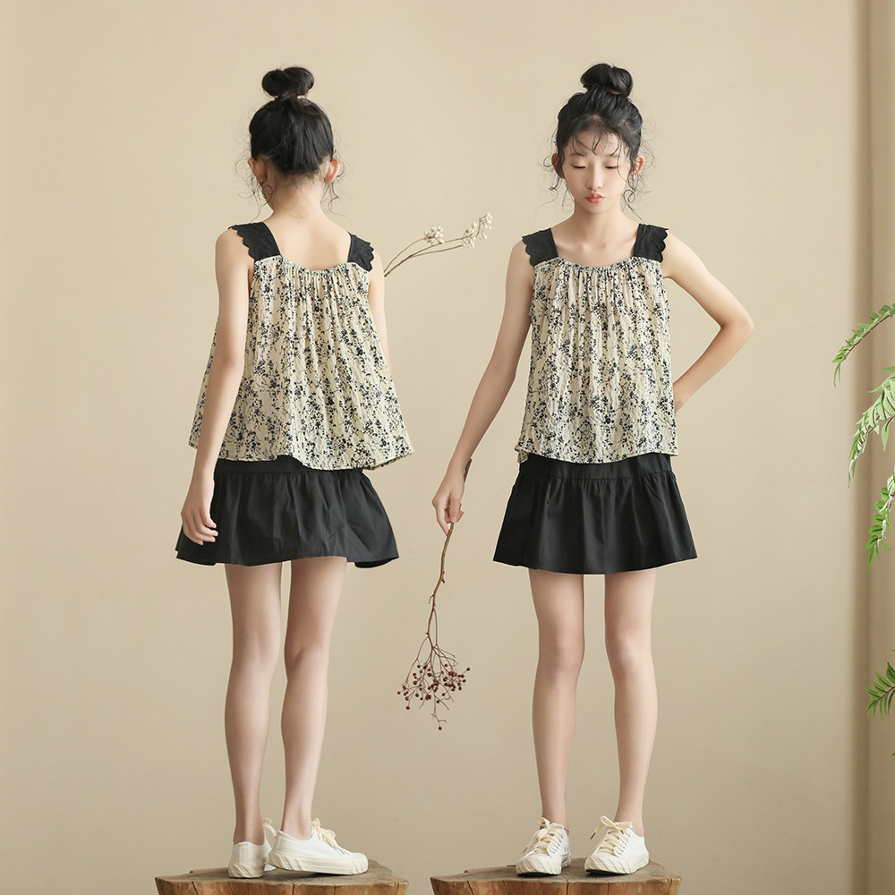 Korean Version New Cool Tank Top for Summer 2024, Medium and Large Girls, Lace Embroidery Splicing Floral Chiffon Shirt