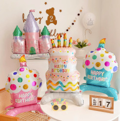 三層の誕生日ケーキバルーン、女の子の誕生日デコレーション、アルミフィルムの男の子のデコレーションシーン、子供の休日のデコレーション