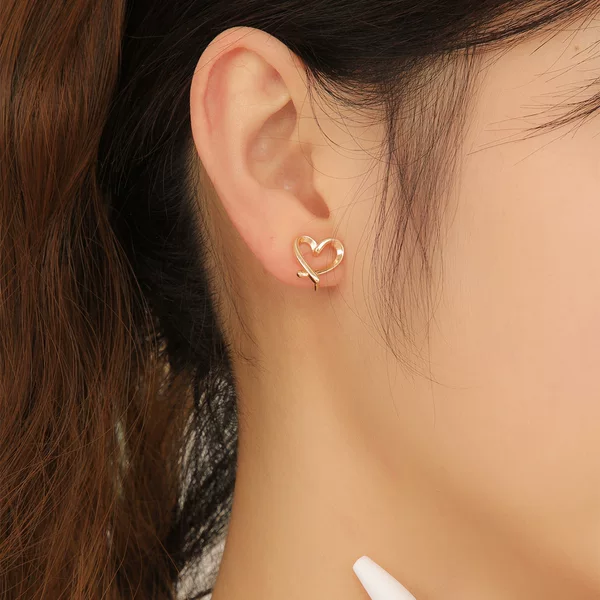 Painless Silicone Love Ear Clips Without Pierced Ears, Simple and High-End Temperament Earrings and Ear Clips