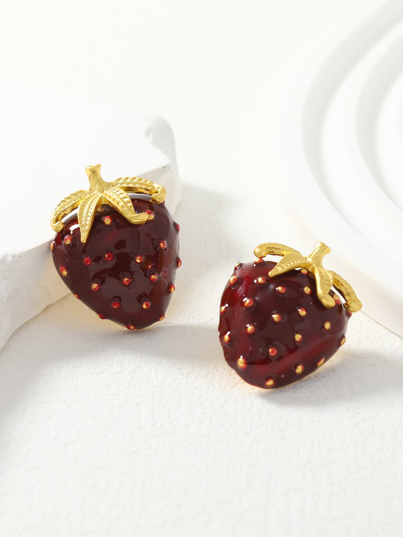 Alloy Material 1 Pair Cute Retro Fruit Strawberry Alloy Women's Earrings Ear Studs