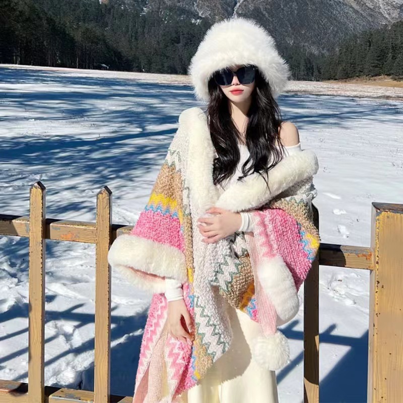 云南丽江民族风保暖披肩旅游披肩女新款旅游穿搭斗篷披风开衫外套|undefined