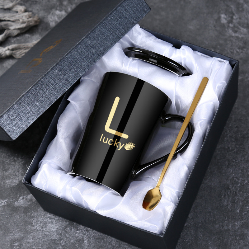 Tazas de cerámica de gran capacidad para hombres y mujeres con cubierta simple taza de café de leche de pareja de estudiantes taza de menú