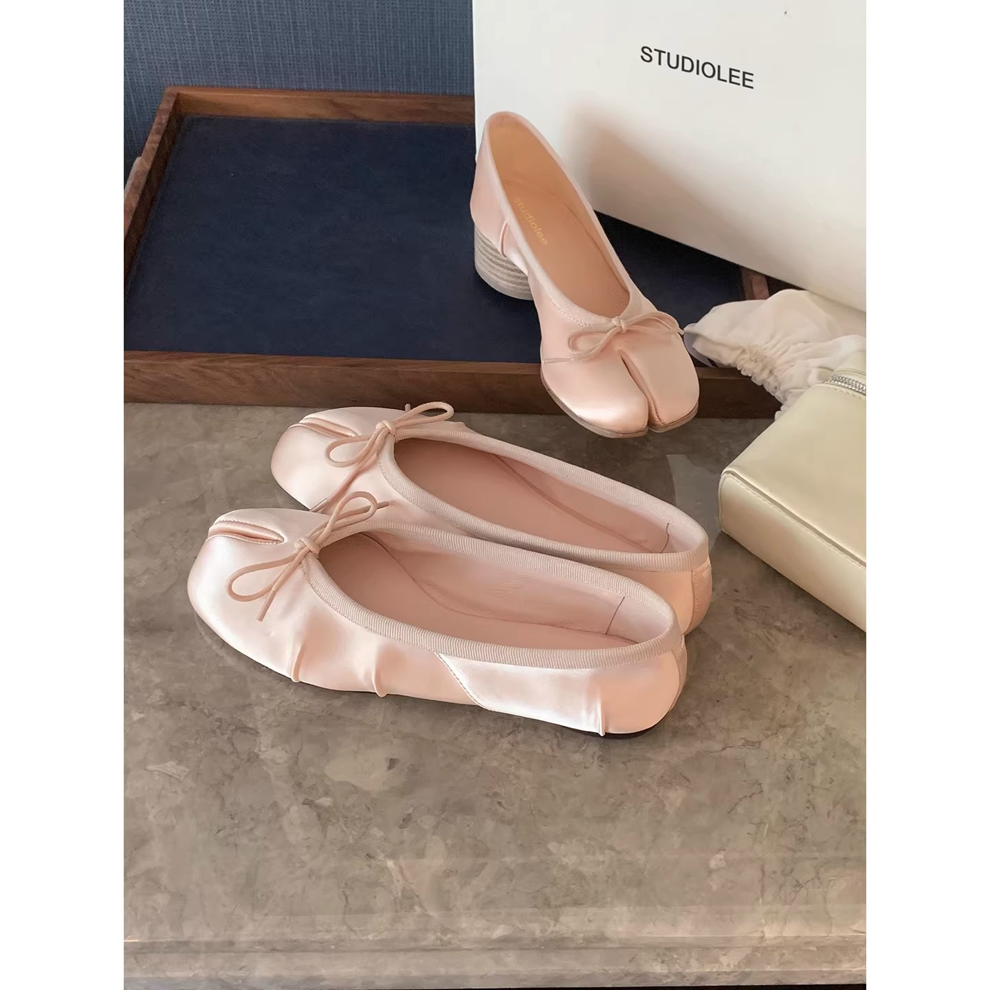Putao Ma, silk Tabi with bow, shoes, (Physicals), balletcore style, round toe, wide stable heel