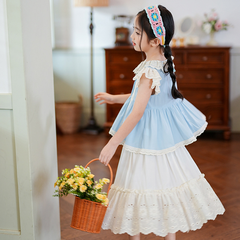 Girls' Outfit 2025 New Summer Blue Flutter Sleeve Shirt with Unique Design, Two-Piece Set in a Preppy Style