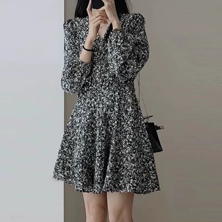 2023秋款法式赫本风御姐长袖v领碎花连衣裙女新款收腰显瘦短裙子