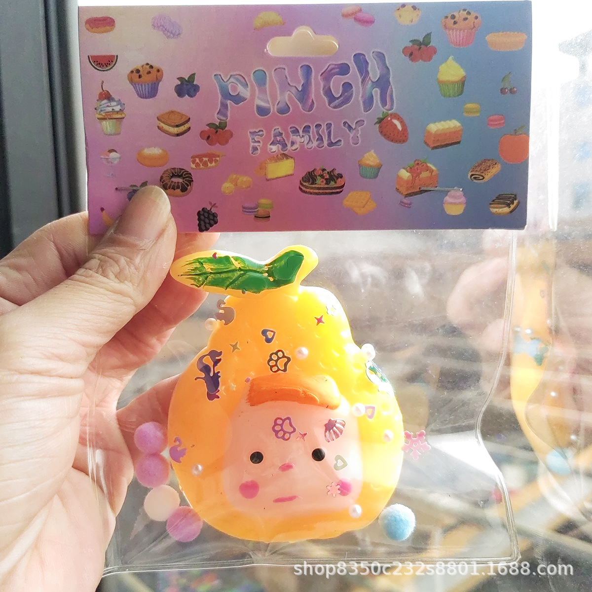 Pequeño libro rojo transfronterizo venta caliente simulación dulce fruta niña pequeña descompresión pellizco juguetes fábrica directa venta al por mayor